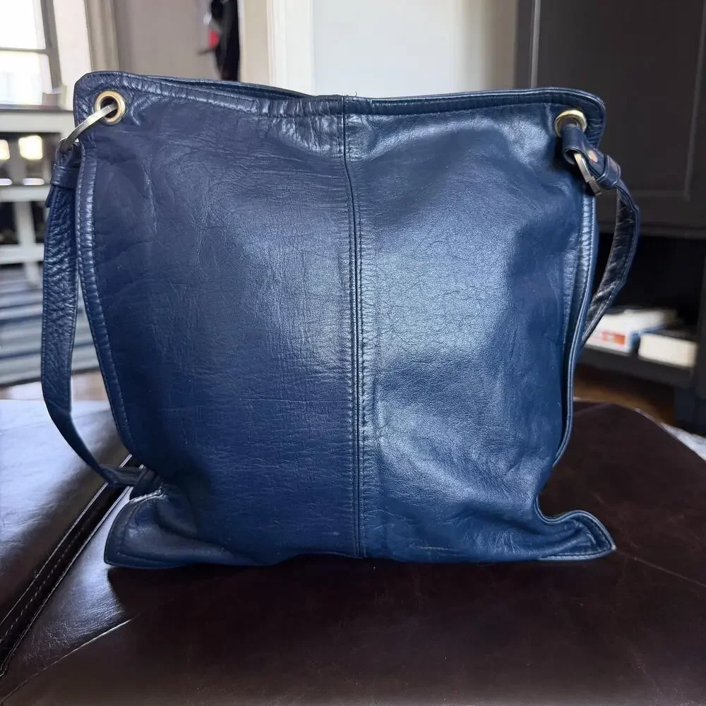 Vintage Mark Rudolph Bag Womens Medium Blue Leather Suede Lining Grommet Snap
